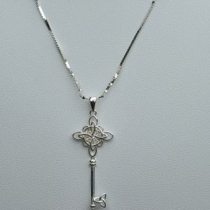 Cadena y Colgante Llave Nudo de Bruja 50 cm